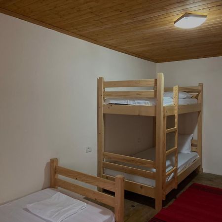 Teo'S Guest House Berat Esterno foto