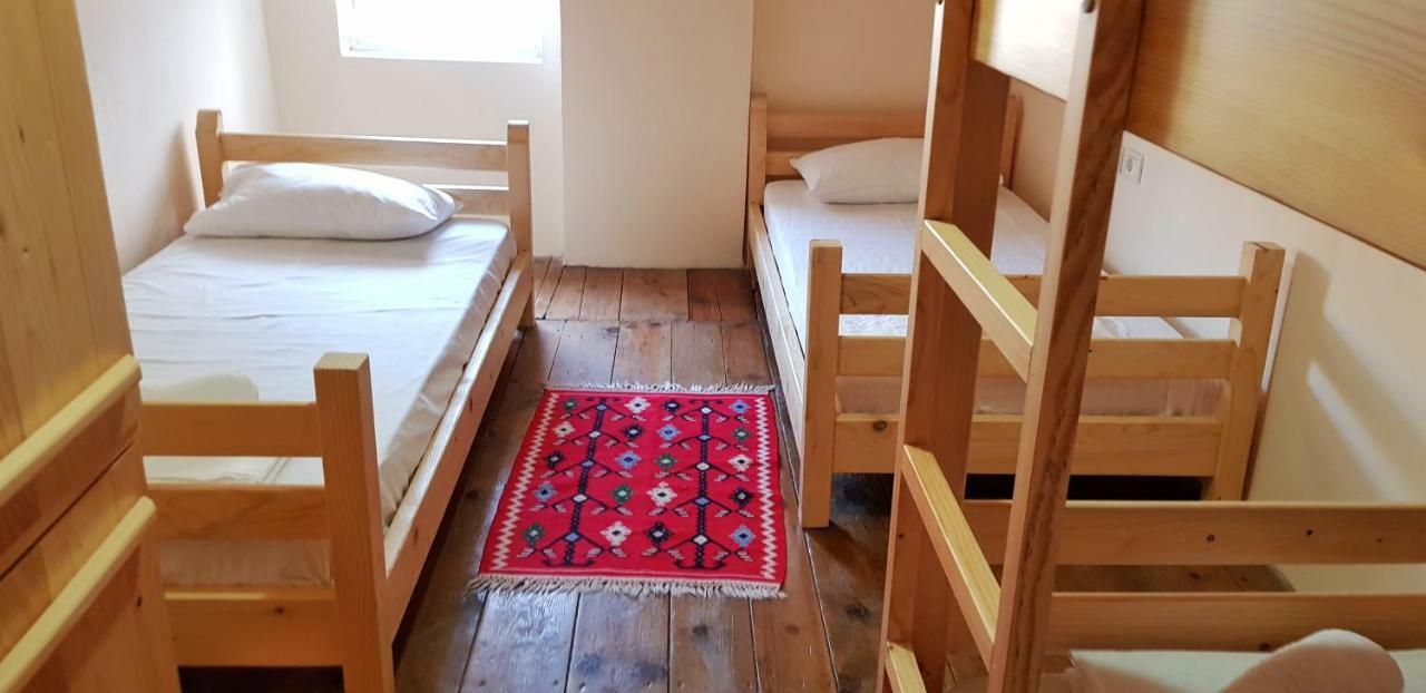 Teo'S Guest House Berat Esterno foto
